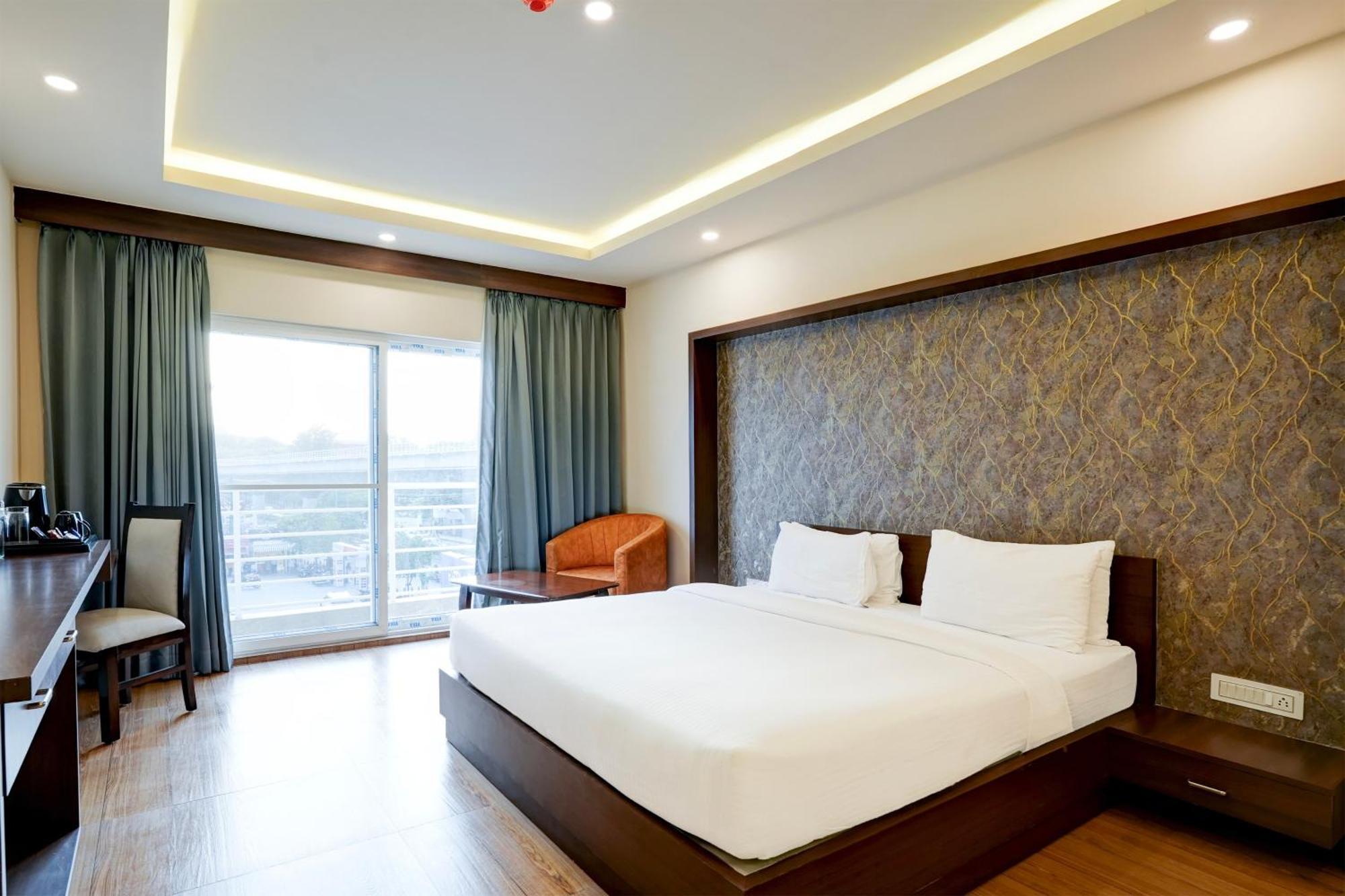 Caves Delhi Airport Guest house