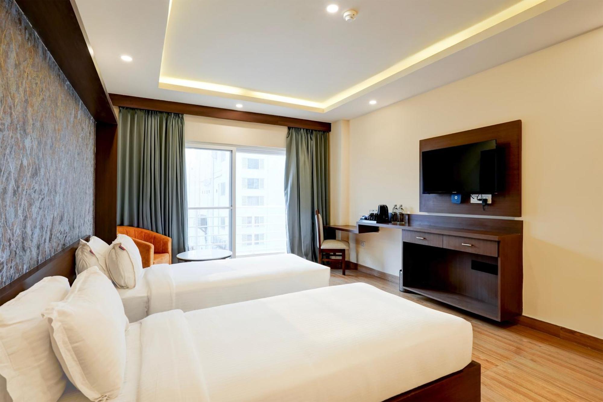 Guest house Caves Delhi Airport New Delhi