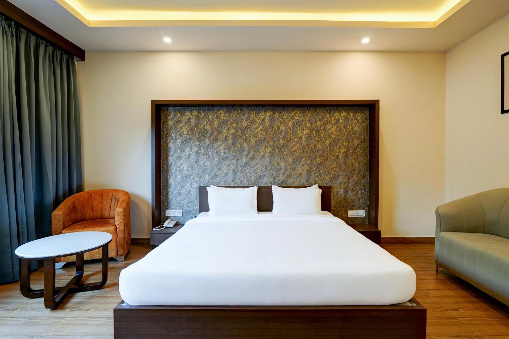 Caves Delhi Airport Guest house New Delhi